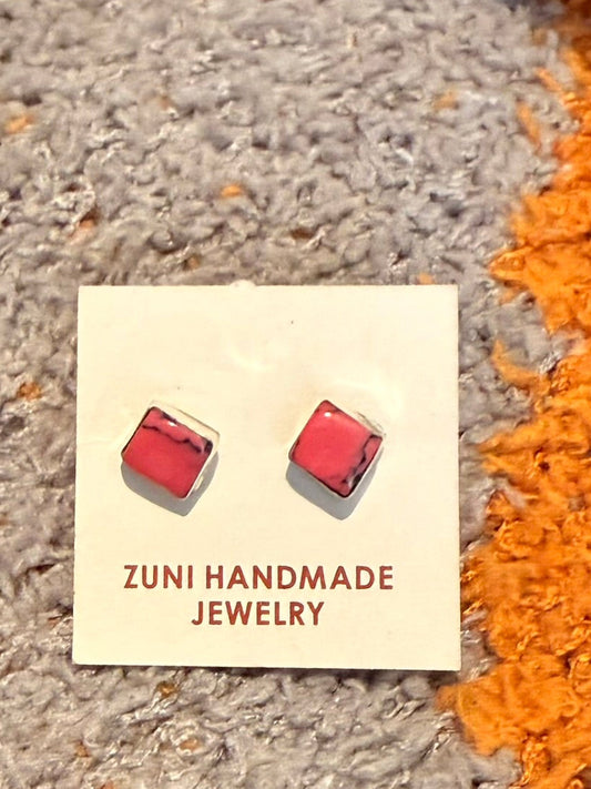 Pink Howlite studs *Native*
