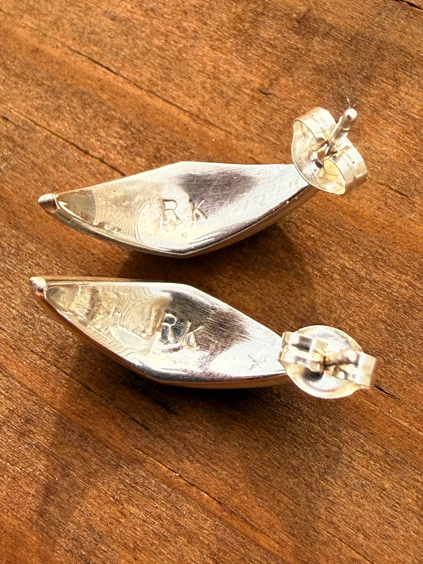 Robert Kanesta
Zuni post back earrings